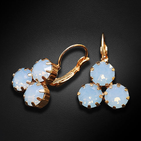 Auskarai "Kristalo Ponios II (Oro Mėlynas Opalas)" su Swarovski™ kristalais